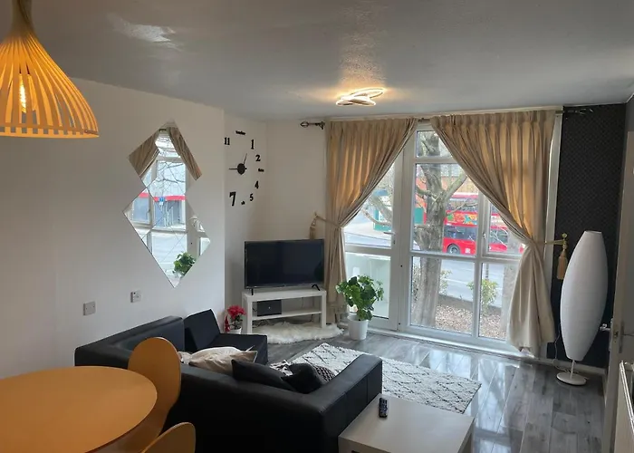 Two Bedroom Flat In Greenwich Near The 02