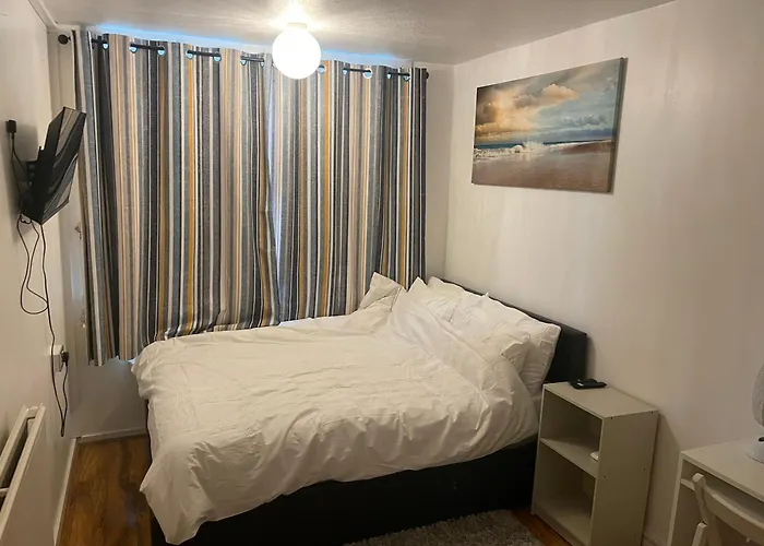 Two Bedroom Flat In Greenwich Near The 02