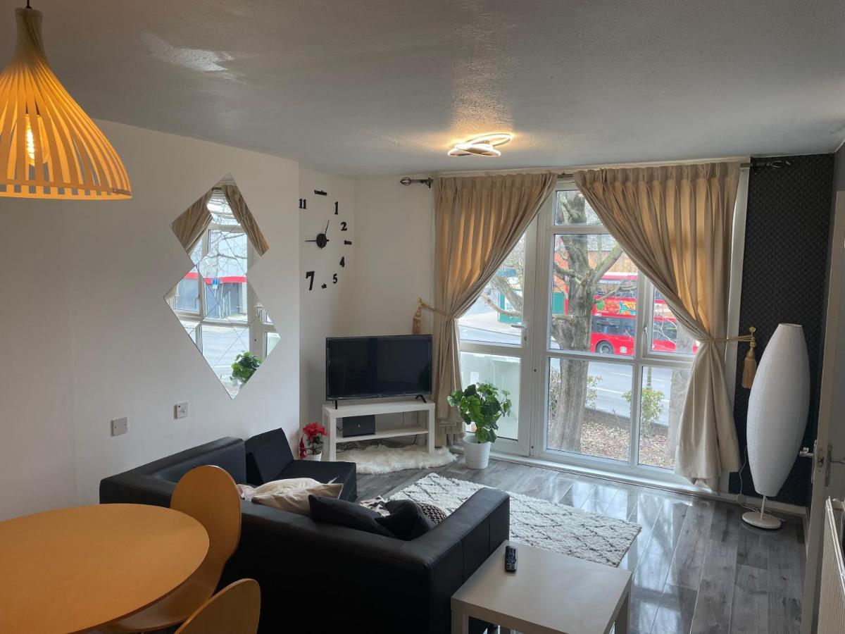 Апартаменты Two Bedroom Flat In Greenwich Near The 02 Лондон