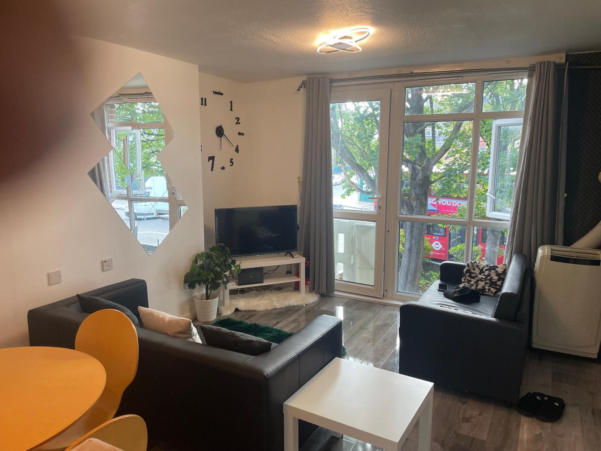 Two Bedroom Flat In Greenwich Near The 02 Апартаменты